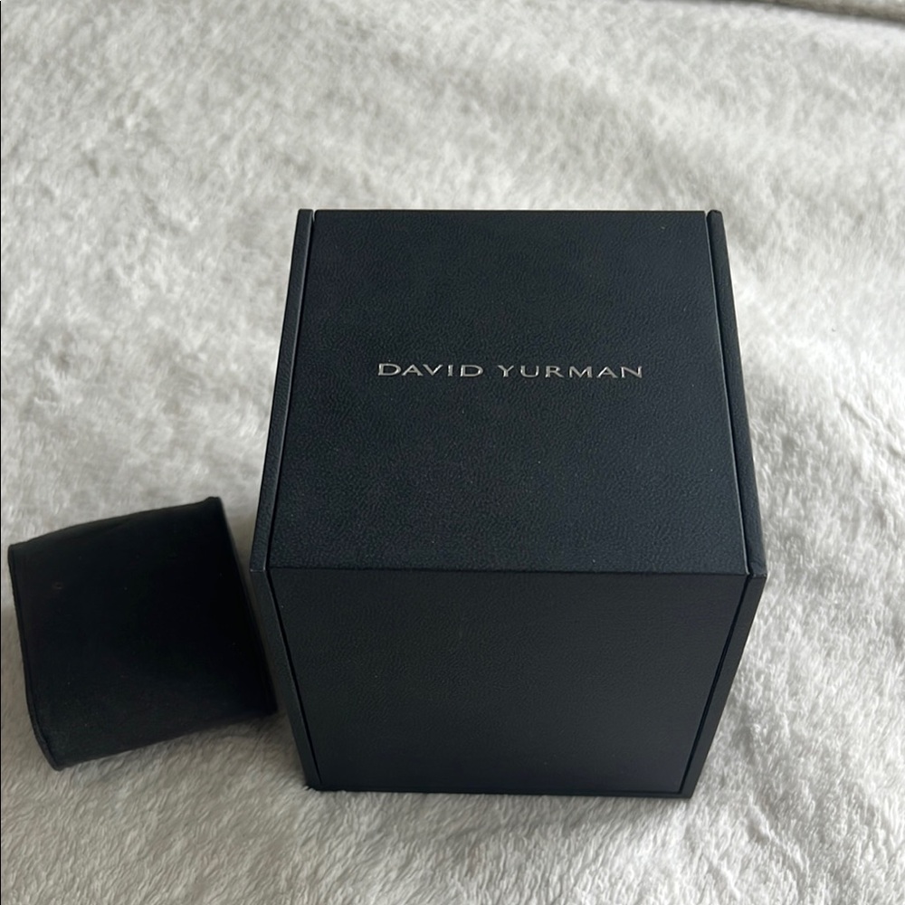 David Yurman Black Watch or bracelet  Box Premium Accessory